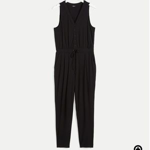 Reitmans tapered sleeveless Henley jumpsuit